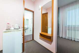 Гостевой дом Олимп Анапа Одноместный номер с балконом-8