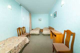 Гостевой дом Олимп Анапа Стандартный трехместный номер-3